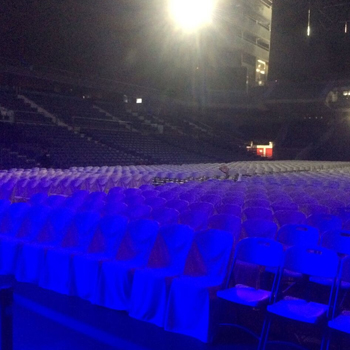 Alquiler de sillas en el concierto de Charles Aznavour