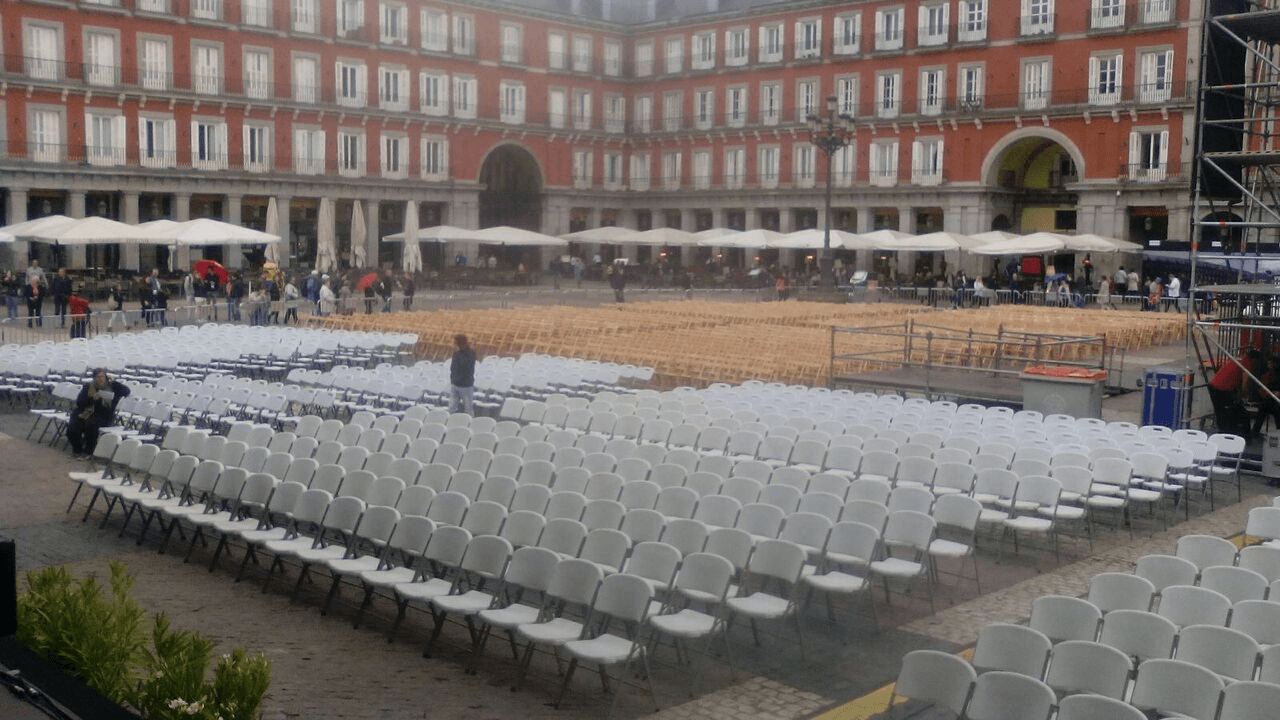 Montaje de sillas: San Isidro 2017 Madrid